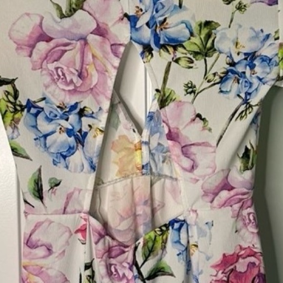 Show Me Your MUMU-white floral dress size Small Ibiza style, retail $139-EUC - Picture 7 of 10